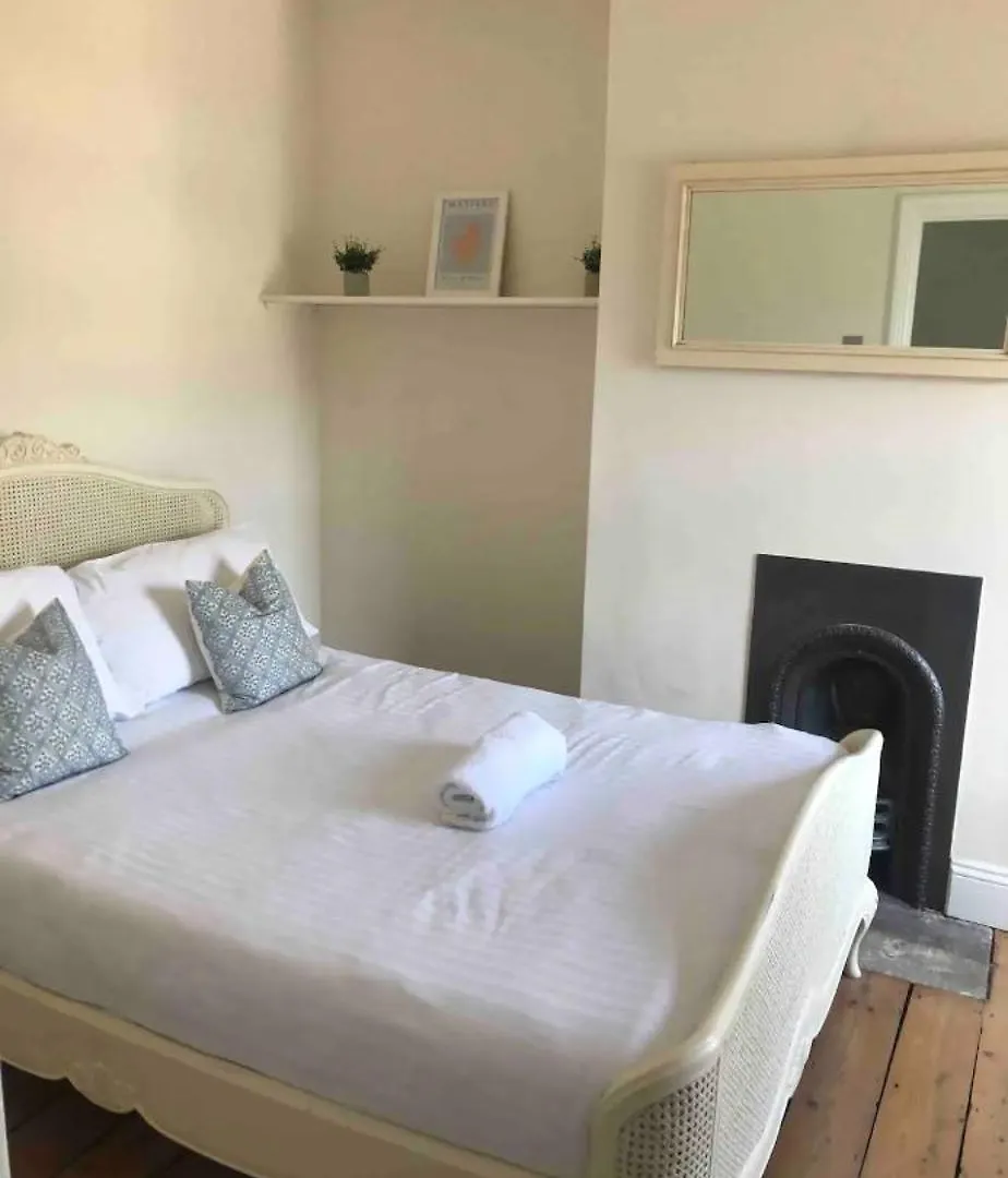 Spacious*Close To City*Parking*Dogs Allowed Bath United Kingdom